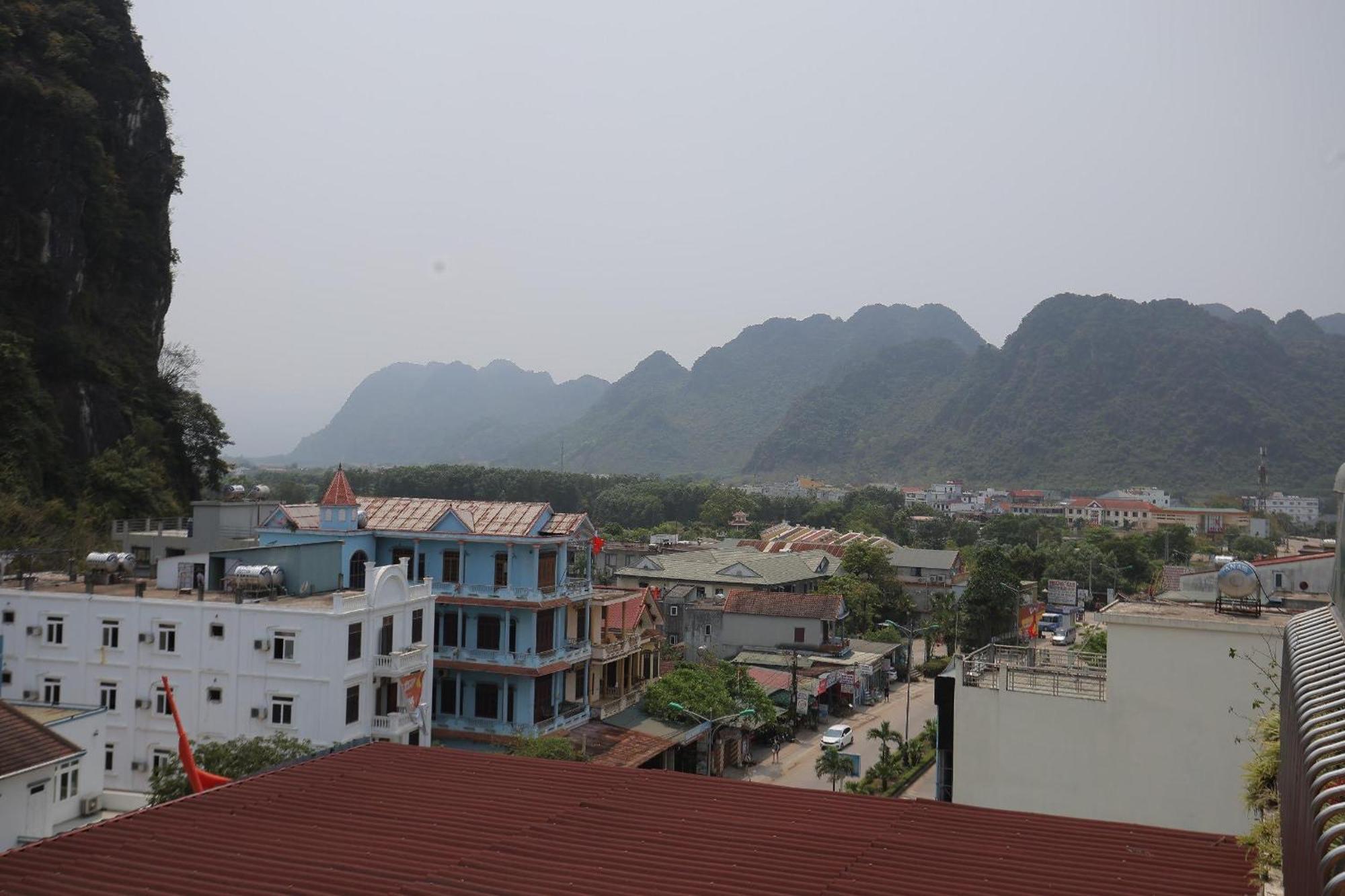 Phong Nha Jasmine Hostel & Roof Top Bar Exterior foto